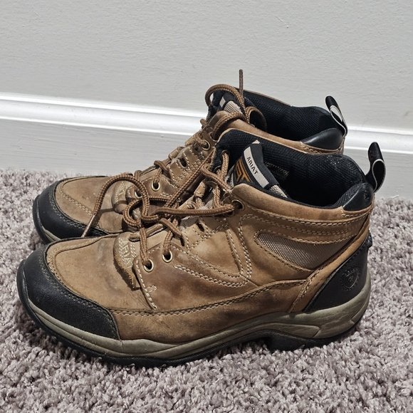 Ariat ATS Technology Brown and Black Hiking Boots Gorpcore Size7B Women Boots - Picture 6 of 9